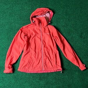 Columbia Coral Women’s Jacket With Packable Hood